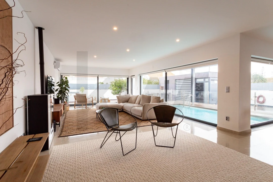 Moradia T3 para Arrendamento em Samouco Foto 7