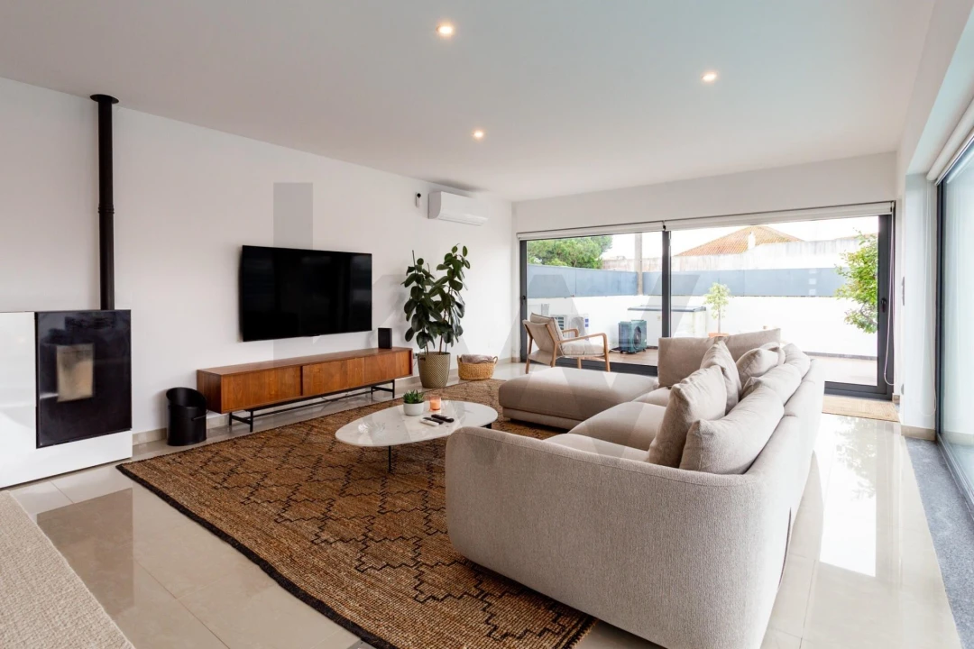 Moradia T3 para Arrendamento em Samouco Foto 3