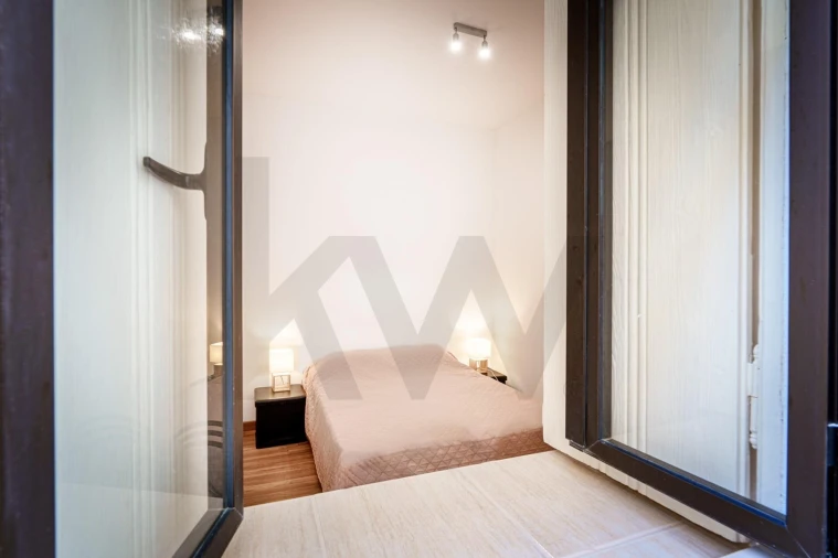 Apartamento T1 para Venda em Nazare Foto 17