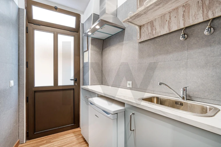 Apartamento T1 para Venda em Nazare Foto 4