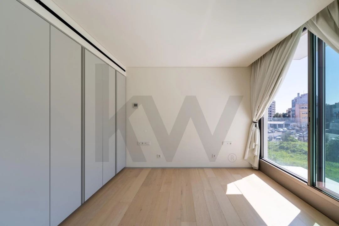 Apartamento T1 para Arrendamento em Areeiro Foto 8