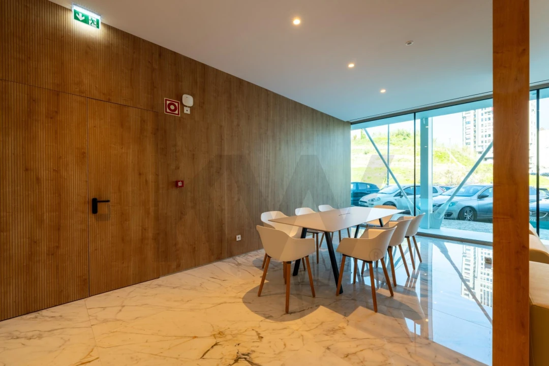 Apartamento T1 para Arrendamento em Areeiro Foto 21