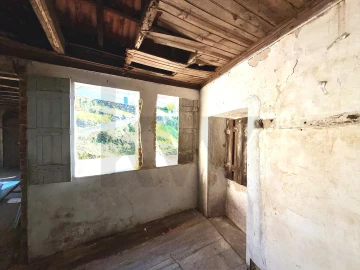 Moradia T2 para Venda em Nogueira, Meixedo e Vilar de Murteda