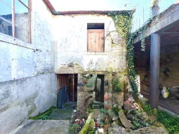 Moradia T2 para Venda em Nogueira, Meixedo e Vilar de Murteda