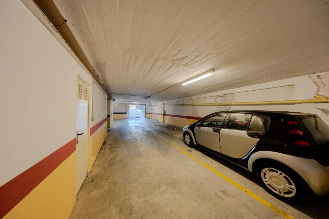 Apartamento T3 para Venda em São Domingos de Rana Foto 45