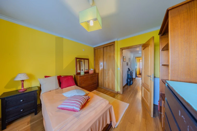 Apartamento T3 para Venda em São Domingos de Rana Foto 22