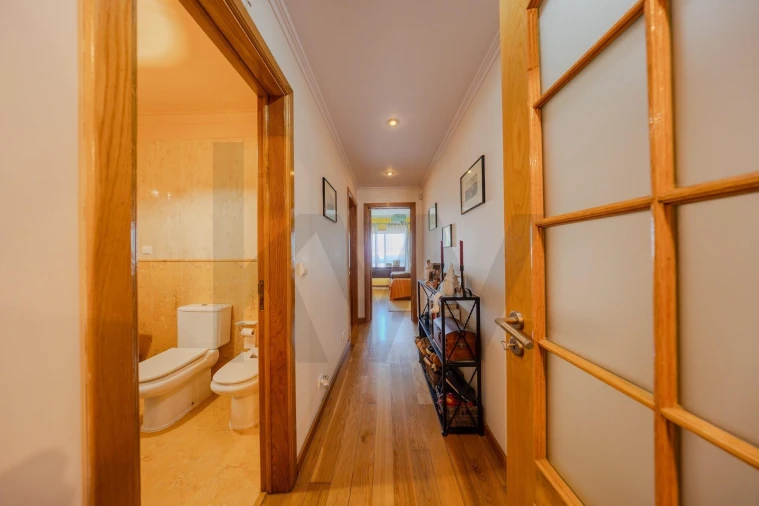 Apartamento T3 para Venda em São Domingos de Rana Foto 16