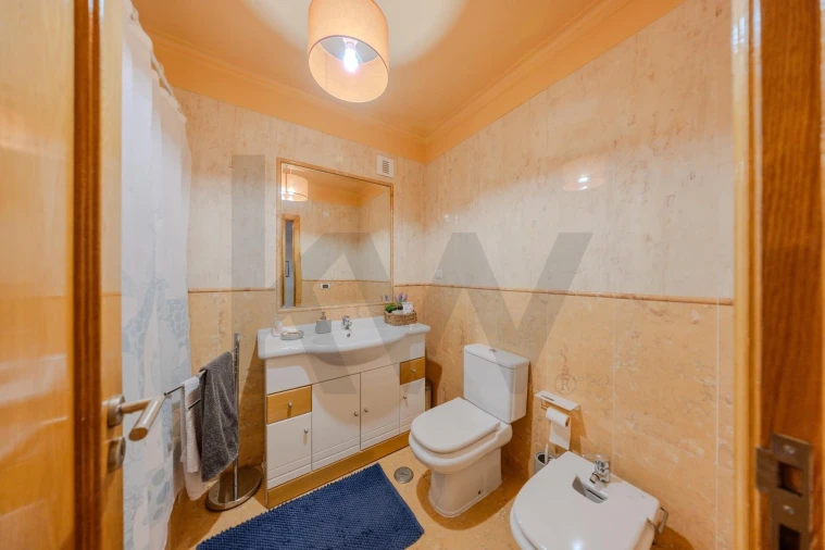 Apartamento T3 para Venda em São Domingos de Rana Foto 15