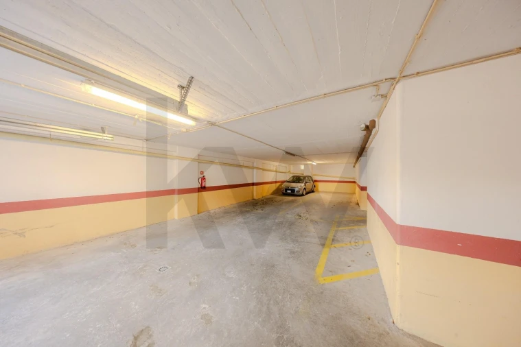 Apartamento T3 para Venda em São Domingos de Rana Foto 46