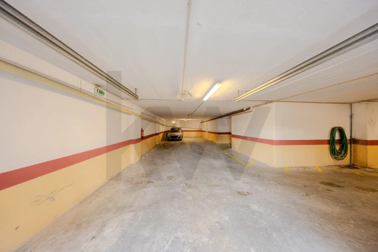 Apartamento T3 para Venda em São Domingos de Rana Foto 44