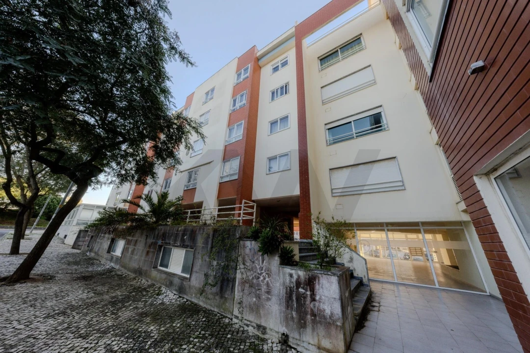 Apartamento T3 para Venda em São Domingos de Rana Foto 41