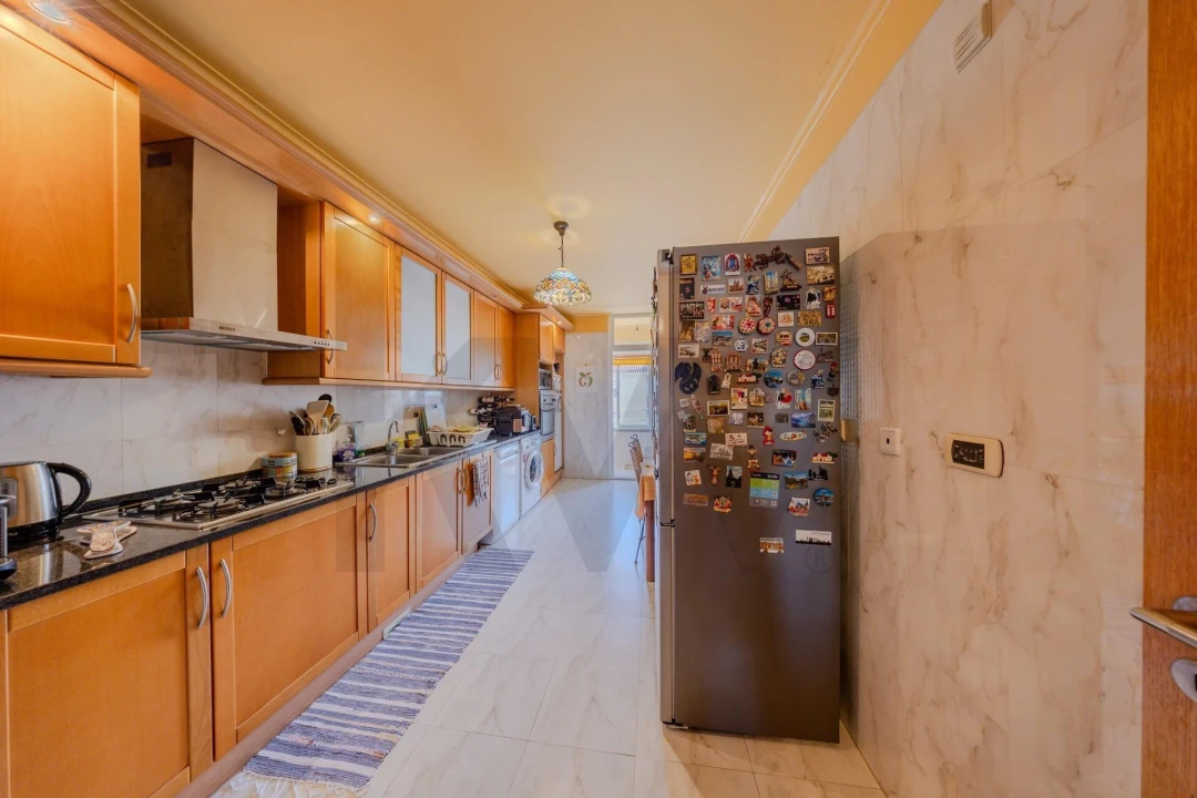 Apartamento T3 para Venda em São Domingos de Rana Foto 8