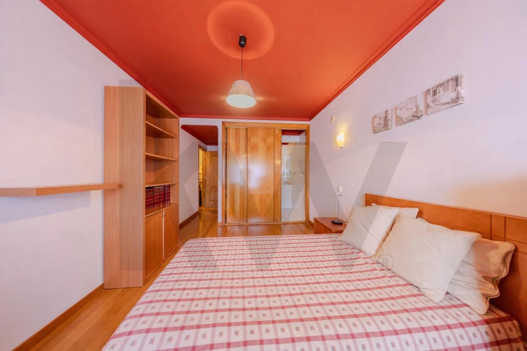 Apartamento T3 para Venda em São Domingos de Rana Foto 13