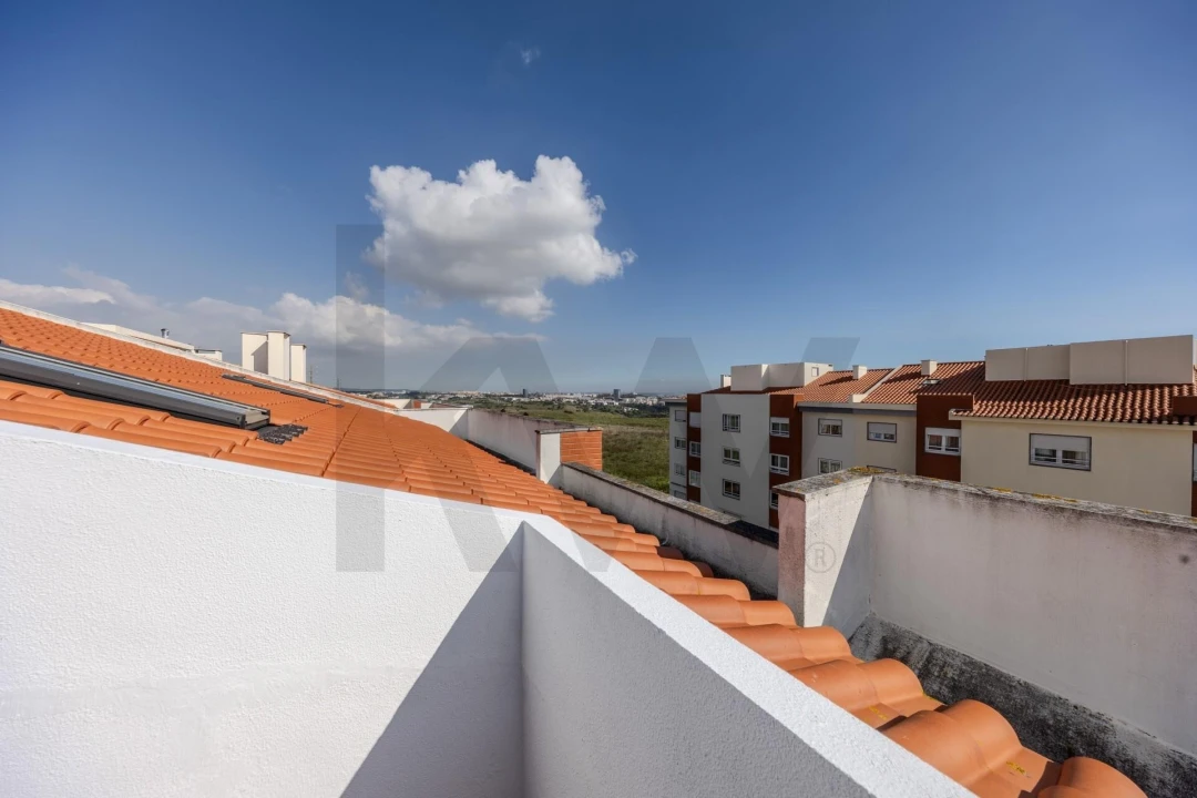 Apartamento T3 para Venda em São Domingos de Rana Foto 40