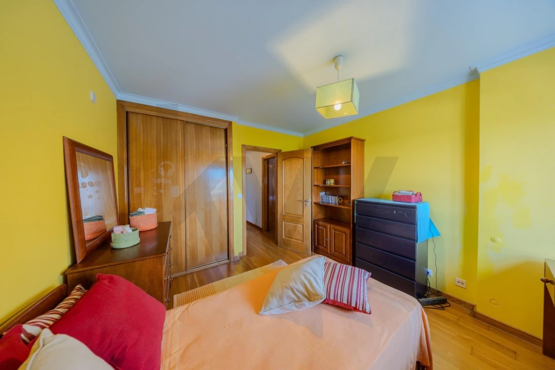 Apartamento T3 para Venda em São Domingos de Rana Foto 23