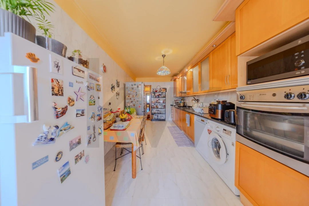 Apartamento T3 para Venda em São Domingos de Rana Foto 6