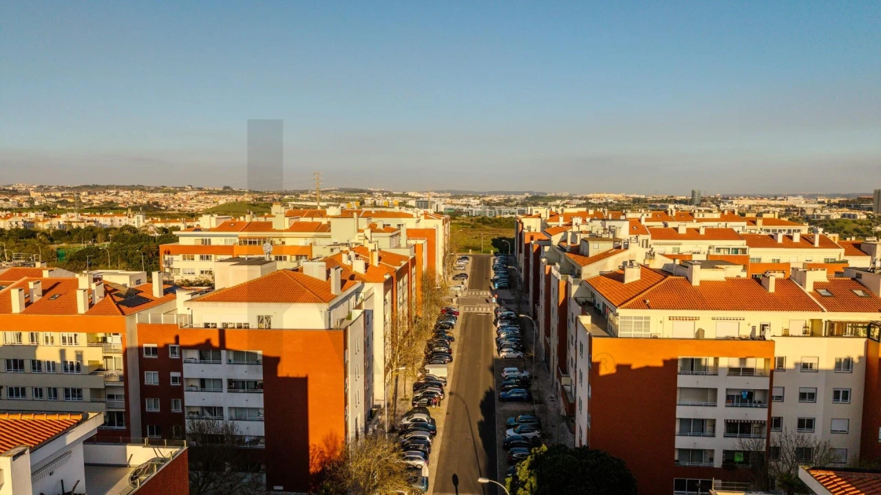 Apartamento T3 para Venda em São Domingos de Rana Foto 34