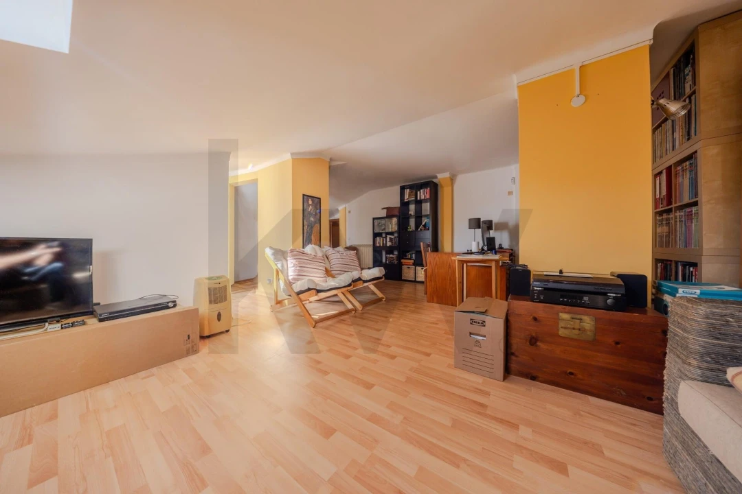 Apartamento T3 para Venda em São Domingos de Rana Foto 28