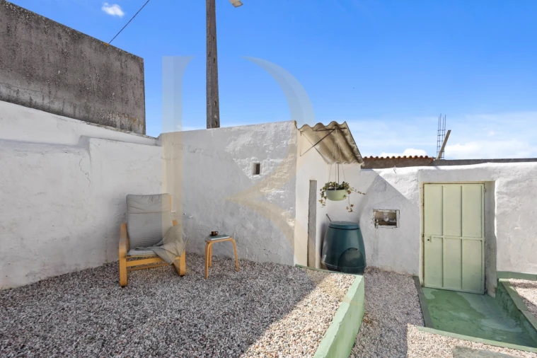 Moradia T2 para Venda em Campo e Campinho Foto 23