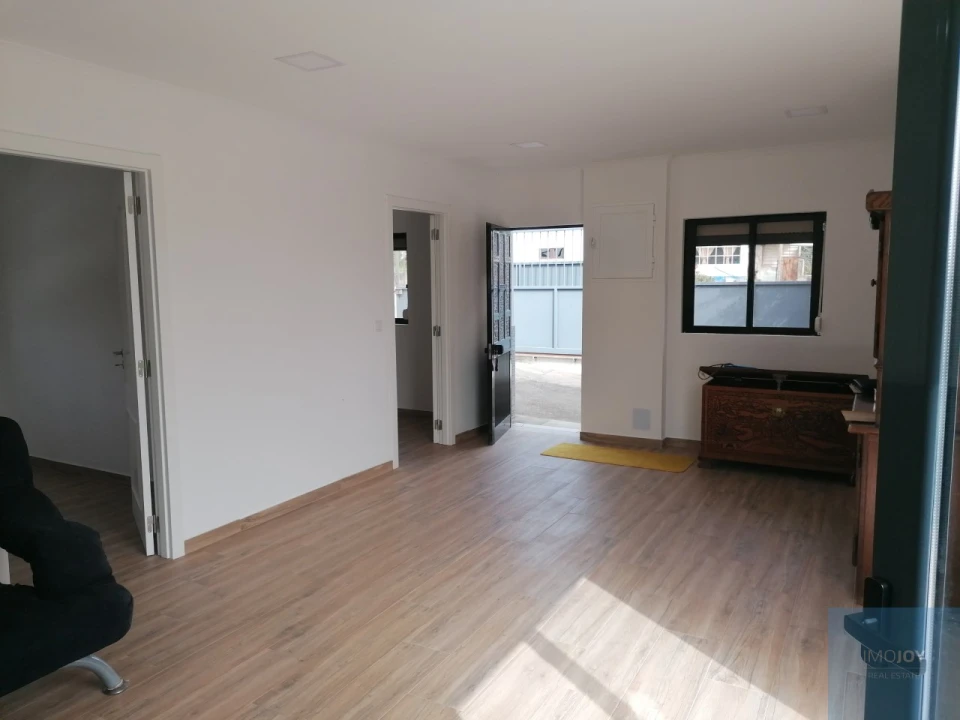 Moradia T2 para Venda em São João Baptista e Santa Maria dos Olivais Foto 3