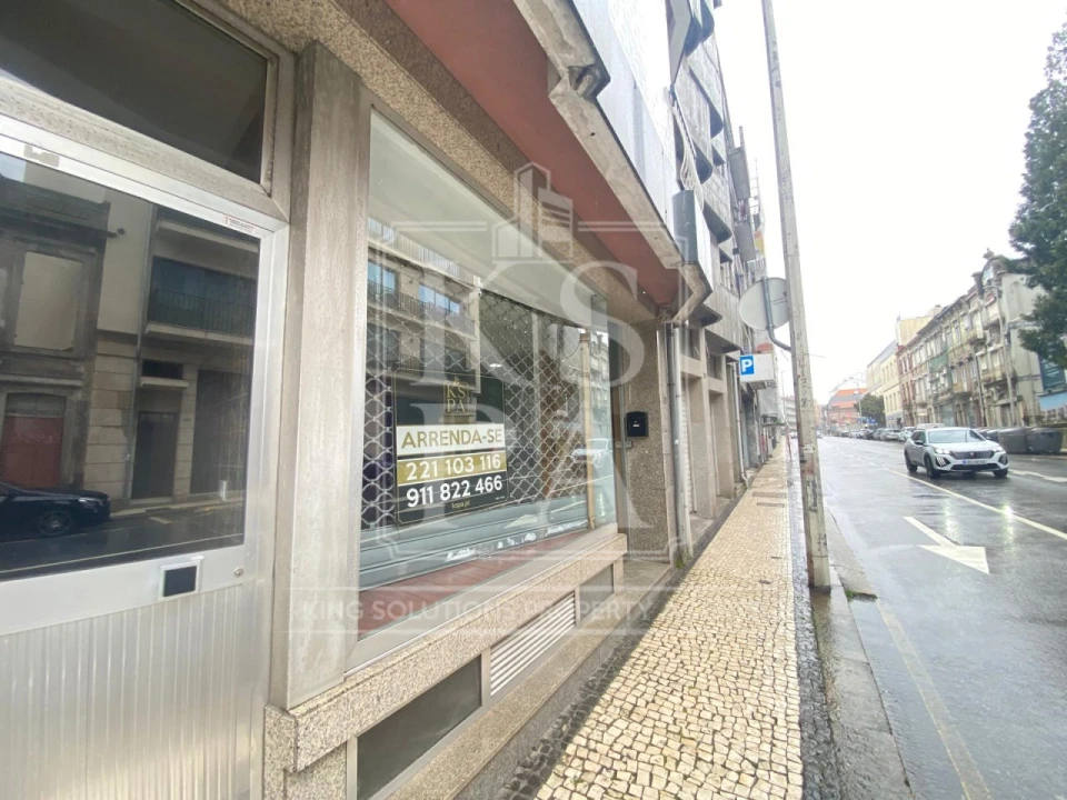 Loja para Arrendamento em Cedofeita, Santo Ildefonso, Sé, Miragaia, São Nicolau e Vitória Foto 3