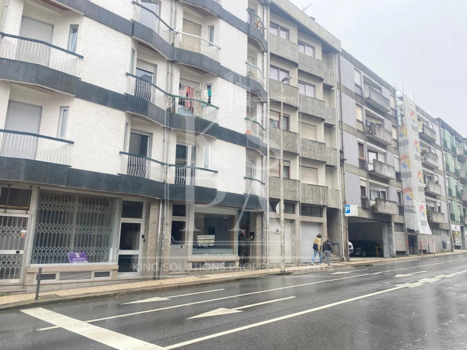 Loja para Arrendamento em Cedofeita, Santo Ildefonso, Sé, Miragaia, São Nicolau e Vitória Foto 1