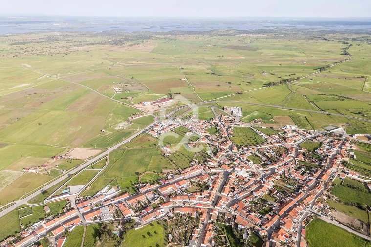 Moradia T3 para Venda em Campo e Campinho Foto 41