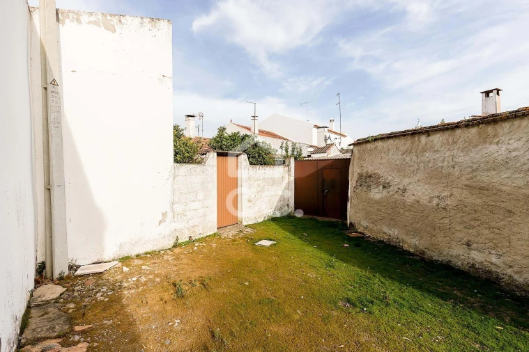 Moradia T3 para Venda em Campo e Campinho Foto 23