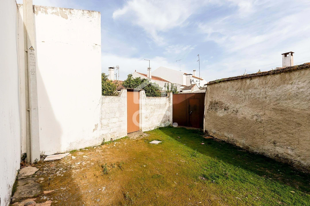 Moradia T3 para Venda em Campo e Campinho Foto 23