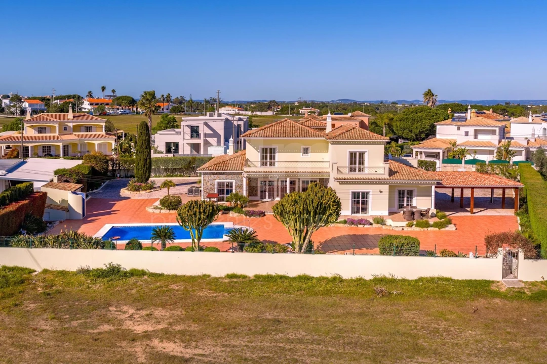 Moradia T5 para Venda em Ferragudo Foto 2