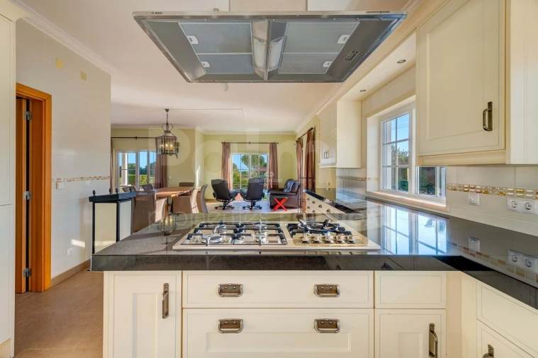 Moradia T5 para Venda em Ferragudo Foto 24