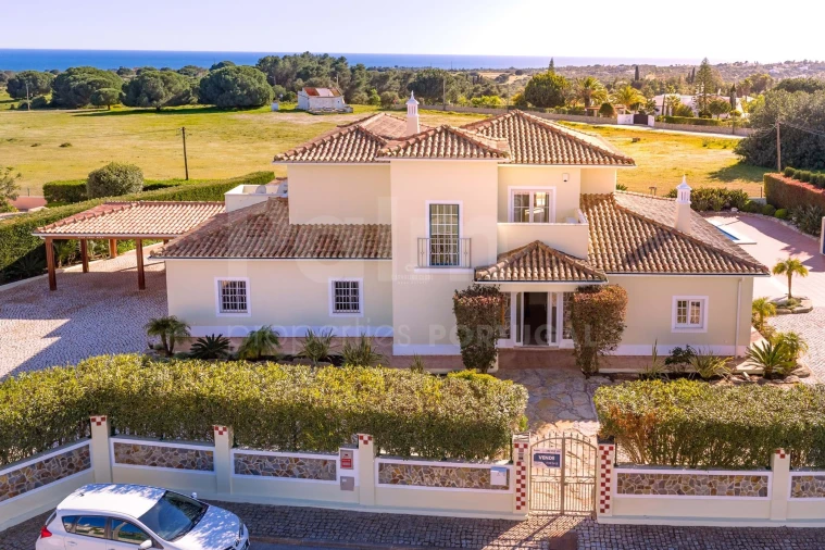 Moradia T5 para Venda em Ferragudo Foto 3