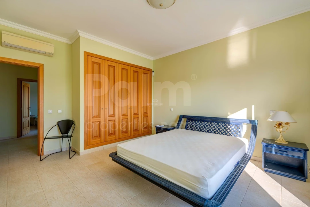 Moradia T5 para Venda em Ferragudo Foto 14