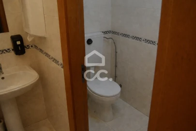 Negócio para Arrendamento em Selho (São Jorge)