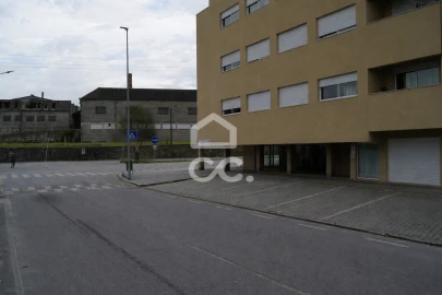 Negócio para Arrendamento em Selho (São Jorge)