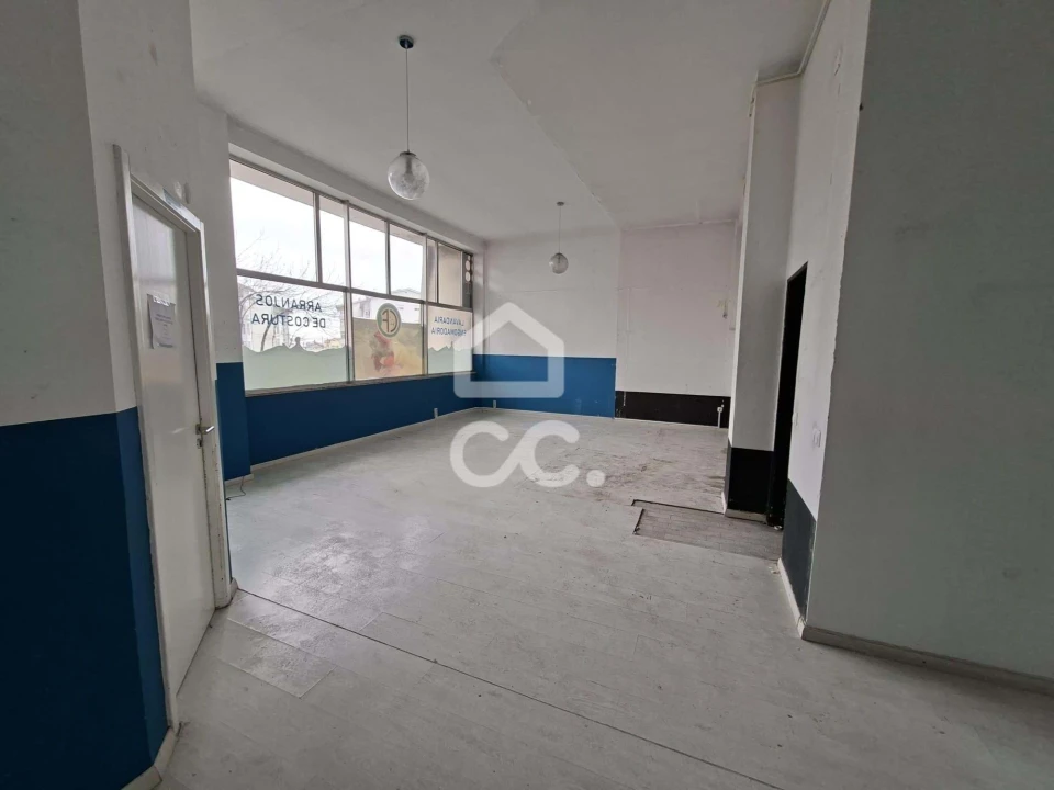 Negócio para Arrendamento em Abraveses Foto 6