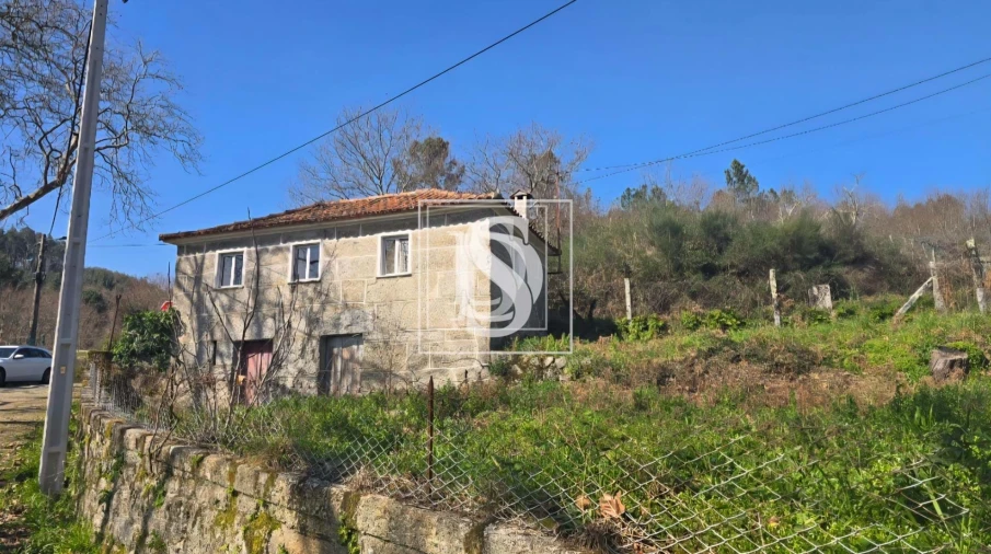 Moradia T2 para Venda em Campelo e Ovil Foto 3