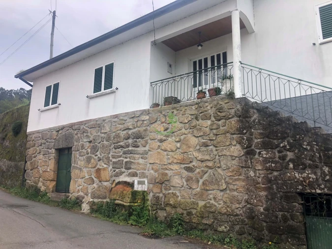 Moradia T4 para Venda em Chaviães e Paços Foto 2