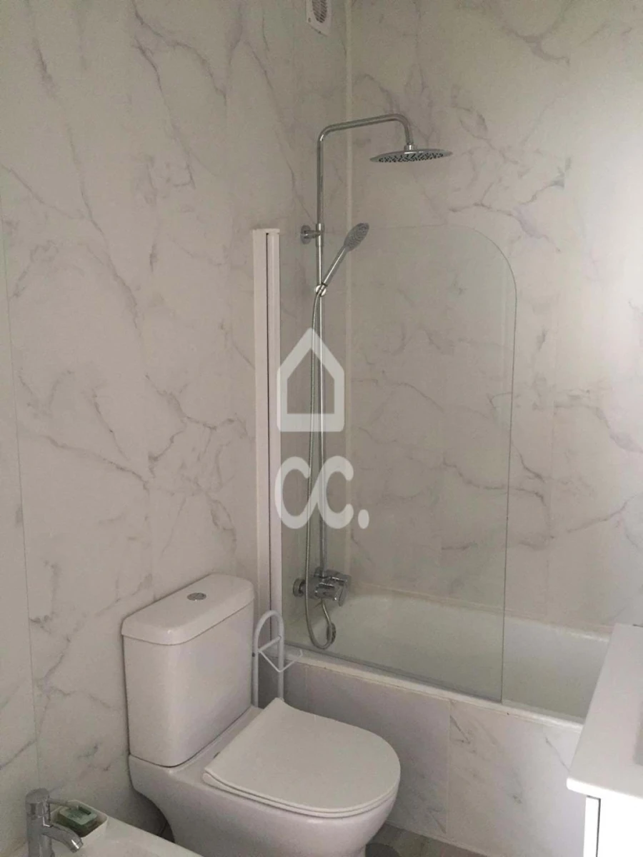 Apartamento T3 para Arrendamento em Paranhos Foto 7