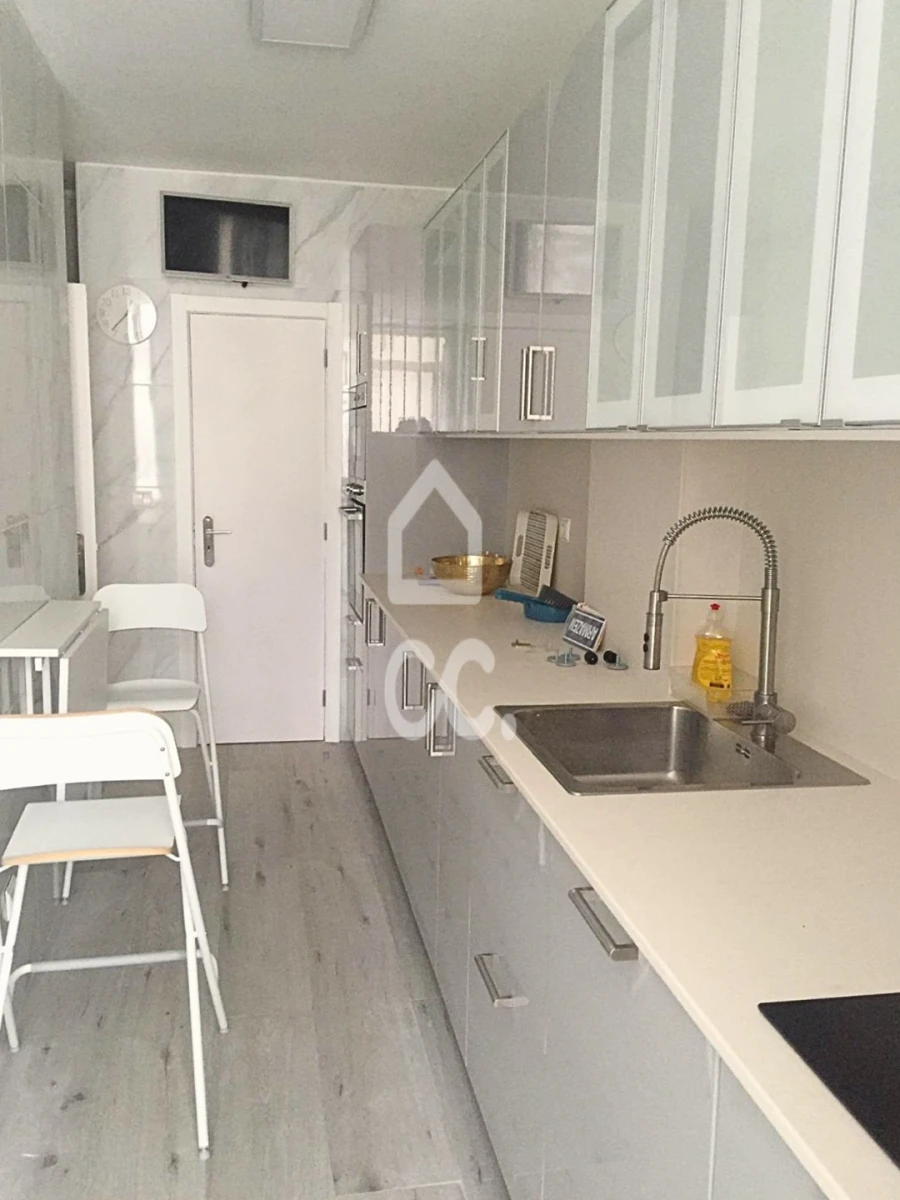 Apartamento T3 para Arrendamento em Paranhos Foto 2