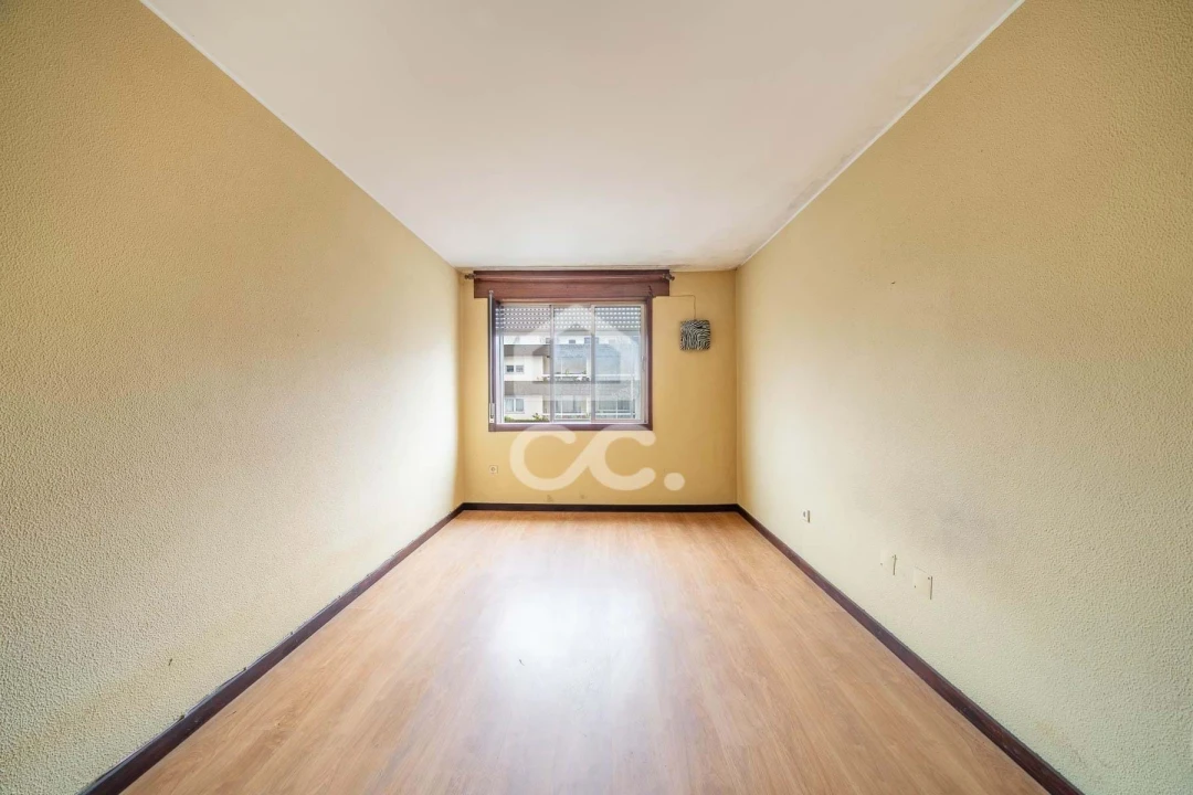 Apartamento T2 para Venda em Cidade da Maia Foto 11
