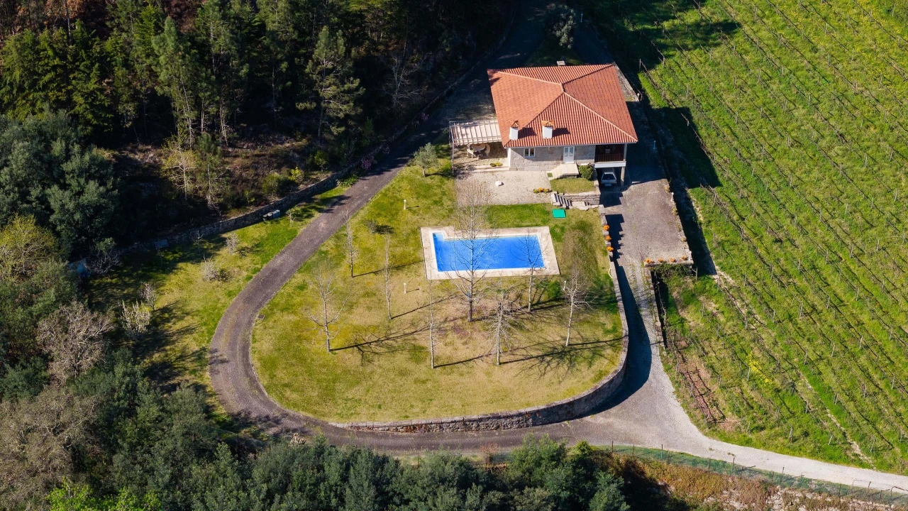 Quinta T3 para Venda em Bouro (Santa Maria) Foto 35