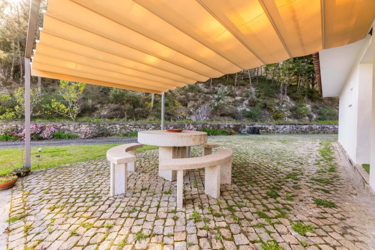 Quinta T3 para Venda em Bouro (Santa Maria) Foto 8