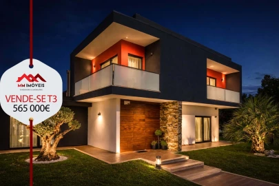 Moradia T3 para Venda em Guilhufe e Urrô