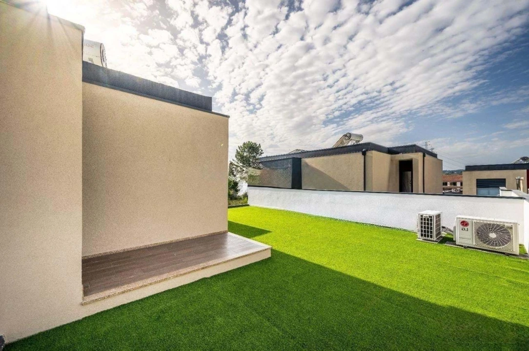 Moradia T3 para Venda em Guilhufe e Urrô Foto 18