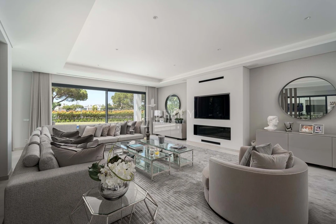 Moradia T4 para Venda em Almancil Foto 2