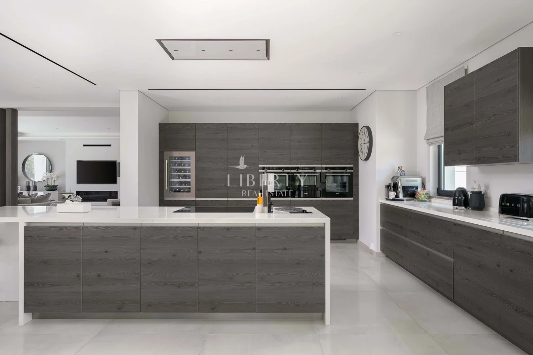 Moradia T4 para Venda em Almancil Foto 7