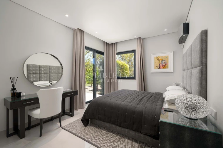 Moradia T4 para Venda em Almancil Foto 25