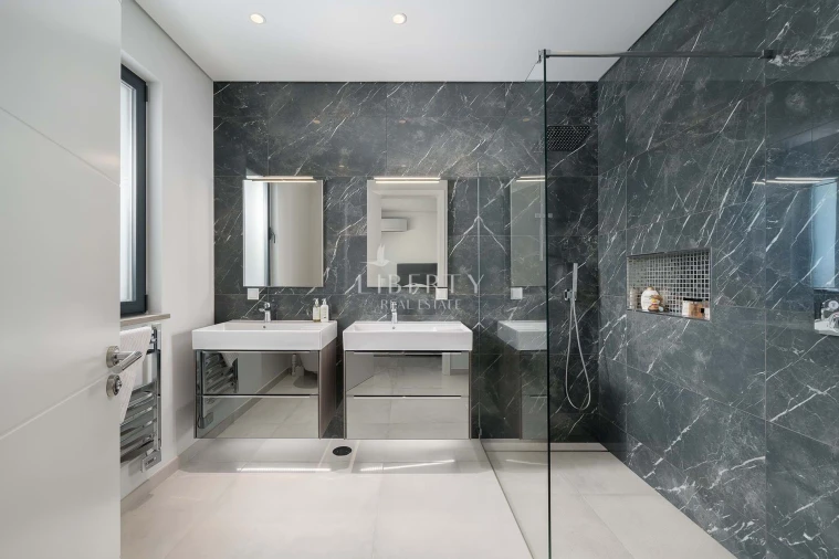 Moradia T4 para Venda em Almancil Foto 26