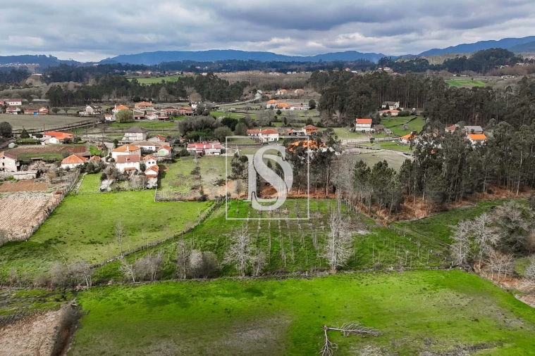 Terreno para Venda em Arca e Ponte de Lima Foto 2